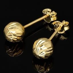 Sehr schöne Ohrstecker mit filigranem Design aus hochwertigem Gold (585 / 14K Gelbgold)