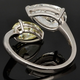 Exklusiver Ring für Damen mit 2 imposanten, tropfenförmigen, eingefassten Brillanten (Lab Grown Diamonds) aus massivem Gold (585 / 14K Weißgold) - ca. Ringgröße 56