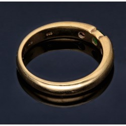 wunderschöner Ring für Damen, besetzt mit einer Edelsteinkombination aus 2 Brillanten und einem Smaragden 585er 14K Gelbgold Größe 53
