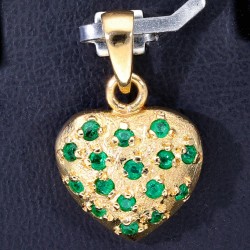 Goldanhänger in Herzform für Damen mit kleinen runden Smaragden aus 18k 750er Gelbgold