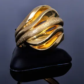 Glänzender Ring für Damen mit modernem, stilvollen Design in 14K 585er Gold Ringgröße ca. 56