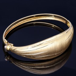 Eleganter Armreif in hochwertigem 14K 585 Gold  - Breite: 21,6 mm, Innendurchmesser 50,6 mm mit Kastenverschluss
