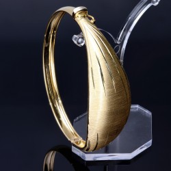 Eleganter Armreif in hochwertigem 14K 585 Gold  - Breite: 21,6 mm, Innendurchmesser 50,6 mm mit Kastenverschluss