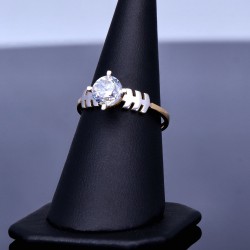 Eleganter Ring für Damen in 585 14 Karat Bicolor Gold eingefasst mit einem großen Zirkonia. RG 54