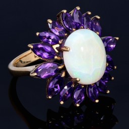 Wunderschöner Ring für Damen aus Gold (585 14K) im Design einer Blume in RG 54 - 55 mit 16 funkelnden Amethysten und einem großen Opal bestückt