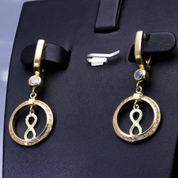 Funkelnde Infinity Ohrringe mit Zirkoniasteinen in hochwertigem 585er (14K) Gold