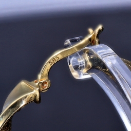 Exquisite Twist - Creolen mit filgranem Greco - Design aus 585er (14K) Gelbgold