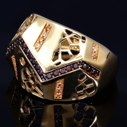 Prunkvoller Ring für Damen mit weinroten Zirkoniasteinen in 585 14K Gelbgold in Ringgröße ca. 57