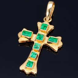 Handgearbeiteter Kreuz - Anhänger in 18K / 750 Gold mit 7 leuchtenden tannengrünen kolumbianischen Smaragden